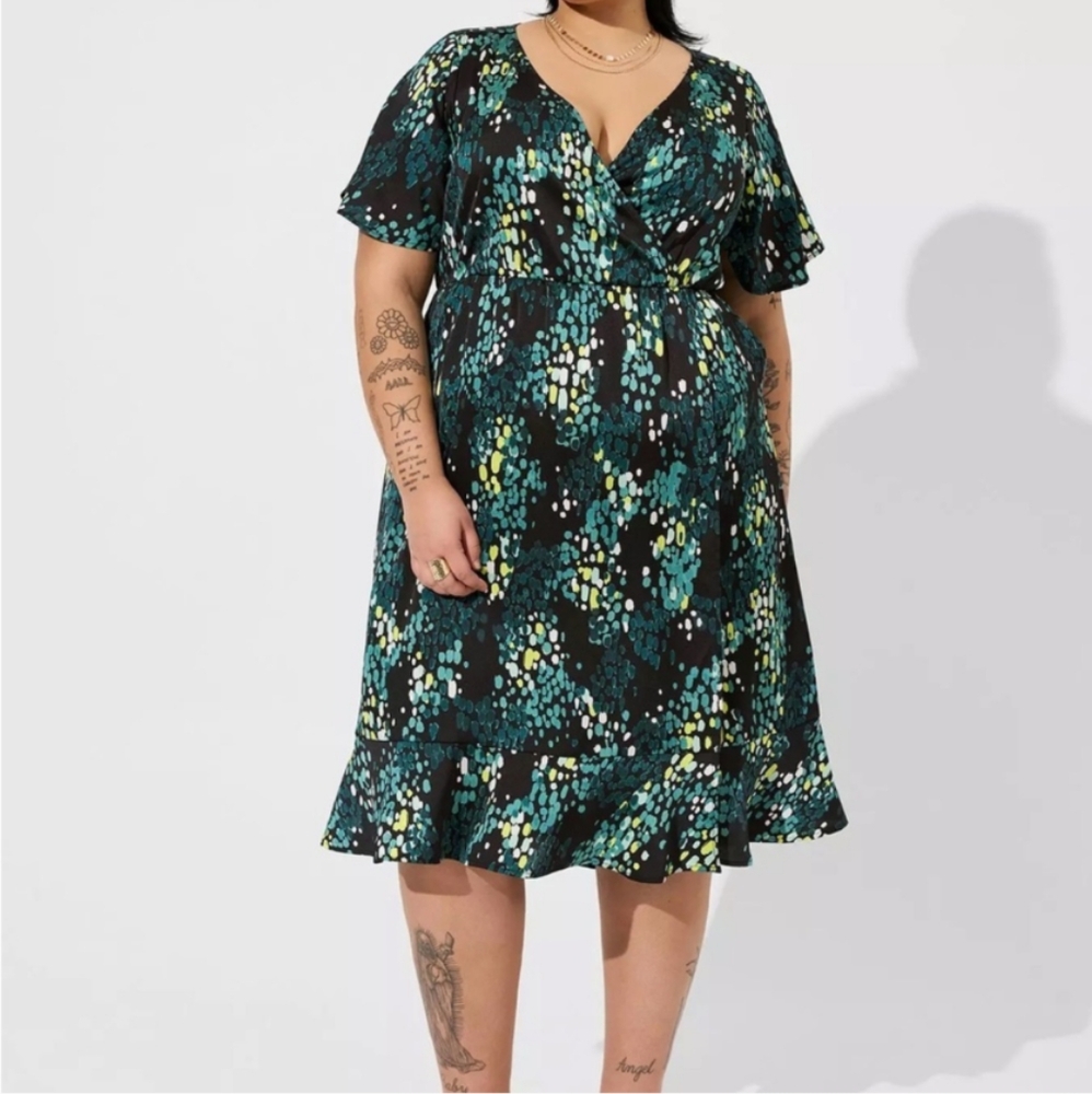 Torrid Black & Teal Satin Midi Dress